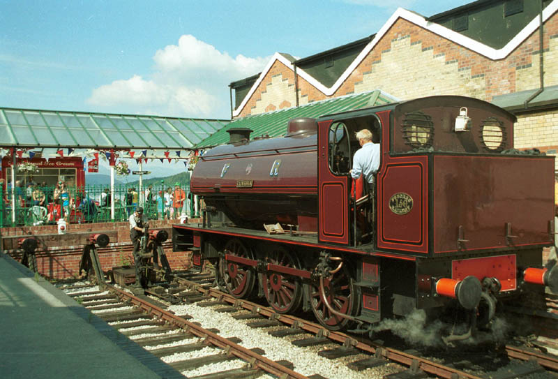 Romantic breaks in the Lake District BownessonWindermere bed and